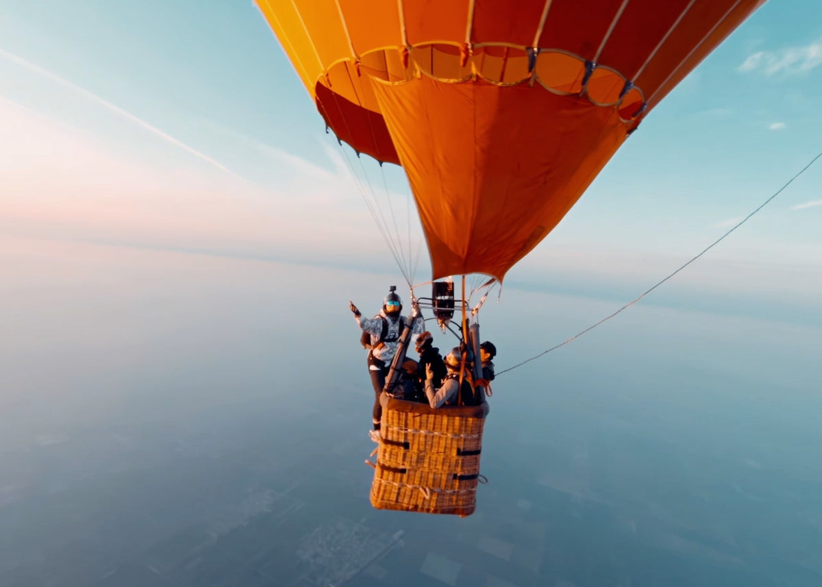 Hot air balloon adventure shot on Droneer X701 FPV drone